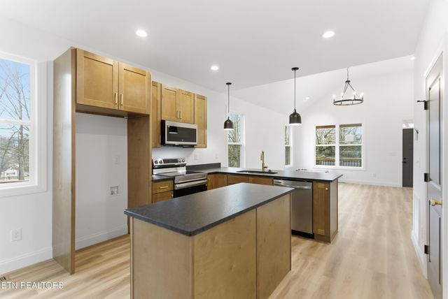 324 N Chilhowee Drive, Knoxville, TN 37914