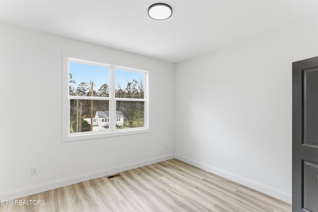 324 N Chilhowee Drive, Knoxville, TN 37914