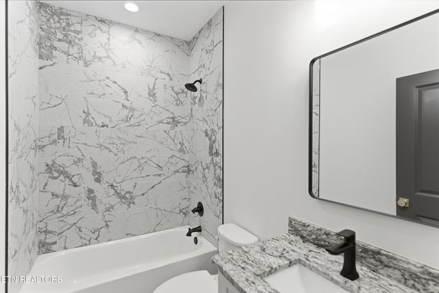 324 N Chilhowee Drive, Knoxville, TN 37914