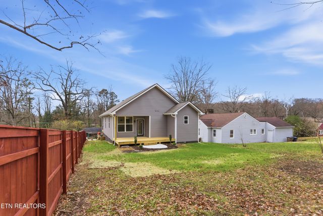 324 N Chilhowee Drive, Knoxville, TN 37914