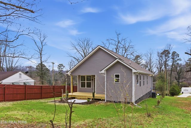 324 N Chilhowee Drive, Knoxville, TN 37914