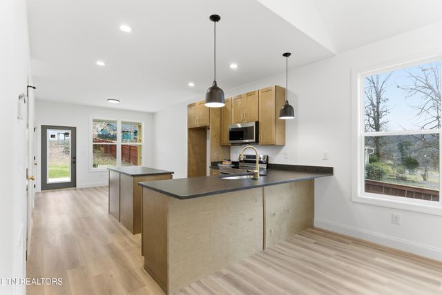 324 N Chilhowee Drive, Knoxville, TN 37914