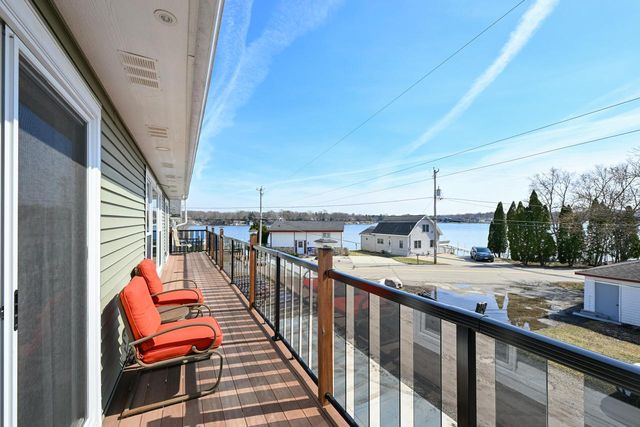 7134 N Tichigan ROAD, Waterford, WI 53185