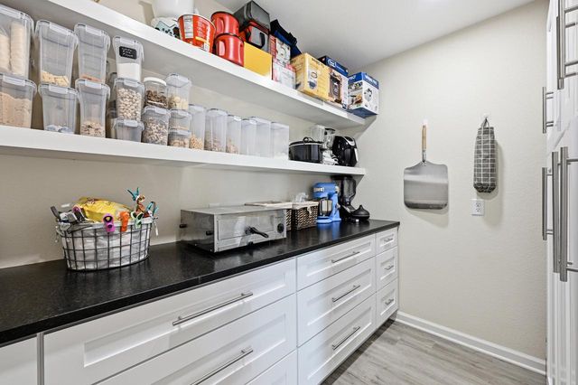 7134 N Tichigan ROAD, Waterford, WI 53185