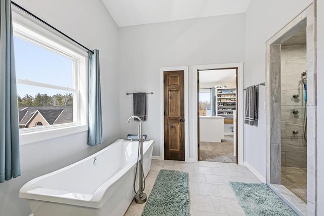 7134 N Tichigan ROAD, Waterford, WI 53185