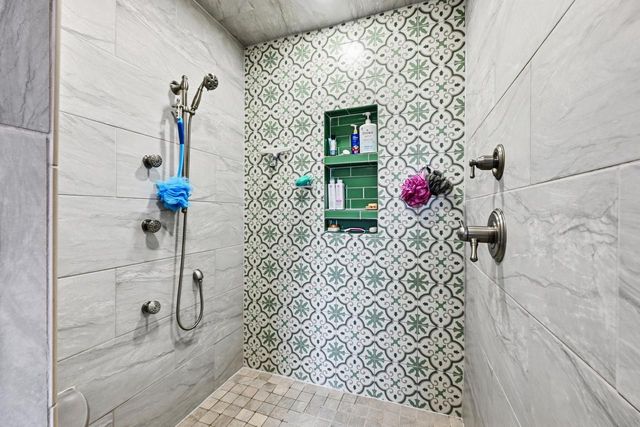 7134 N Tichigan ROAD, Waterford, WI 53185