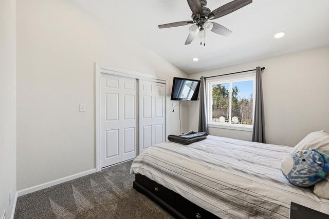 7134 N Tichigan ROAD, Waterford, WI 53185