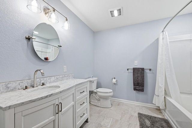 7134 N Tichigan ROAD, Waterford, WI 53185