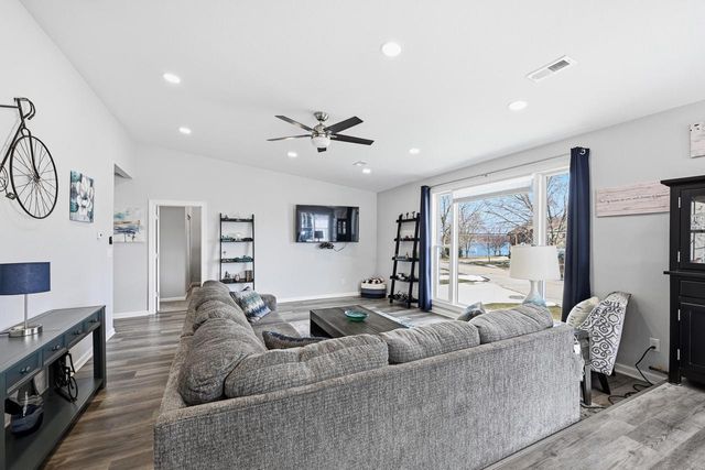 7134 N Tichigan ROAD, Waterford, WI 53185