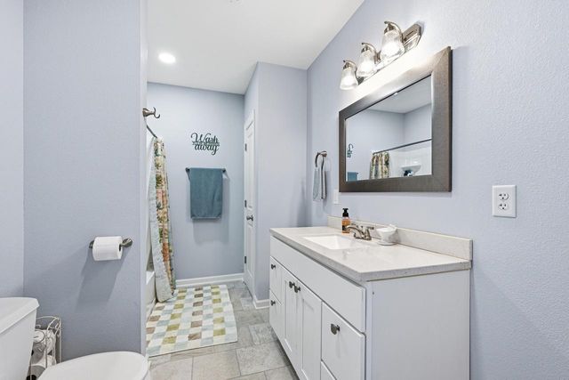 7134 N Tichigan ROAD, Waterford, WI 53185