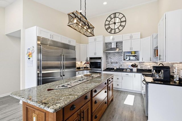 7134 N Tichigan ROAD, Waterford, WI 53185