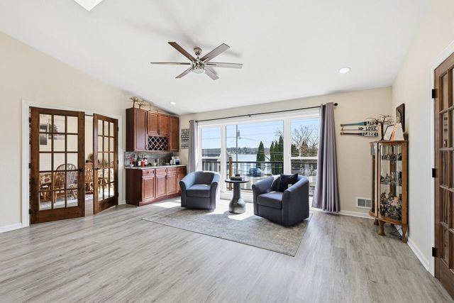 7134 N Tichigan ROAD, Waterford, WI 53185