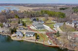 7134 N Tichigan ROAD, Waterford, WI 53185