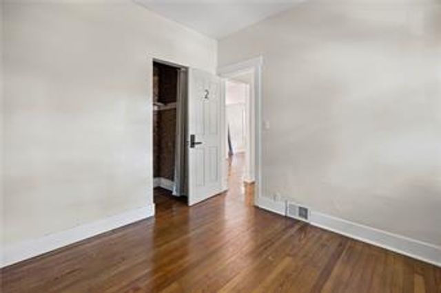 4900 E 23rd Street, Kansas City, MO 64127
