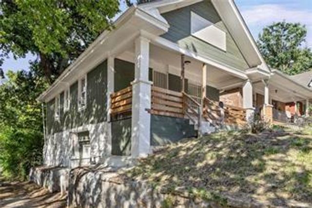 4900 E 23rd Street, Kansas City, MO 64127