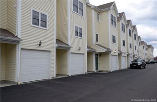 527 West Thames Street 27, Norwich, CT 06360