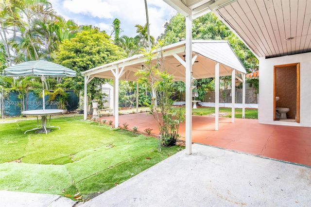 1879 SW 16th St, Miami, FL 33145