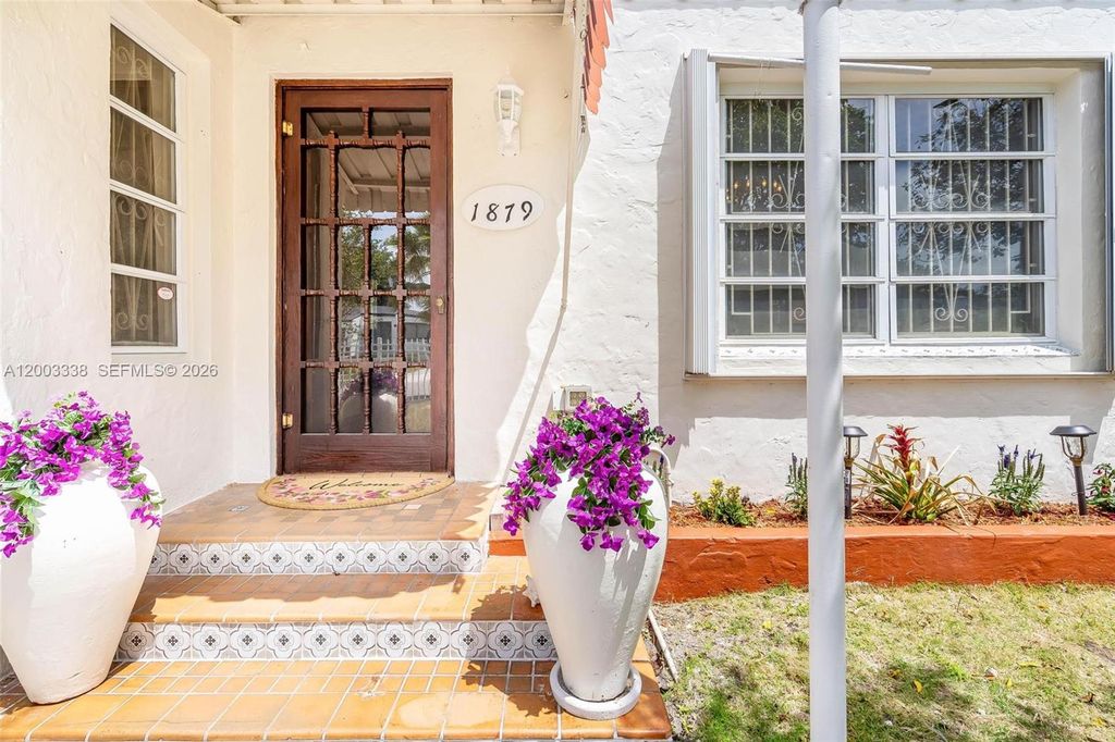 1879 SW 16th St, Miami, FL 33145