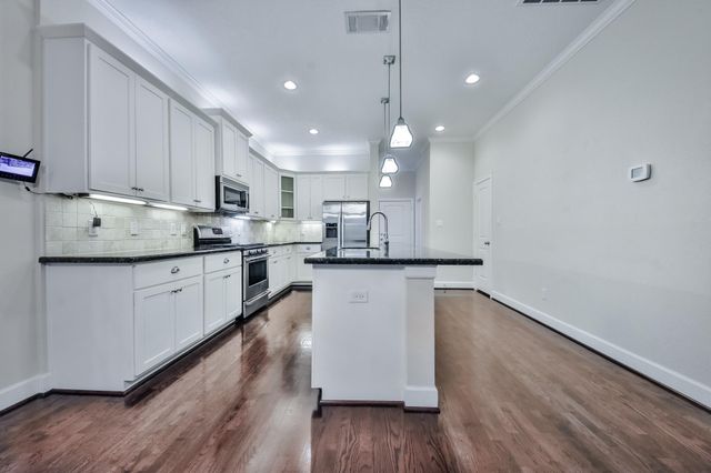 5337 Kansas Street D, Houston, TX 77007