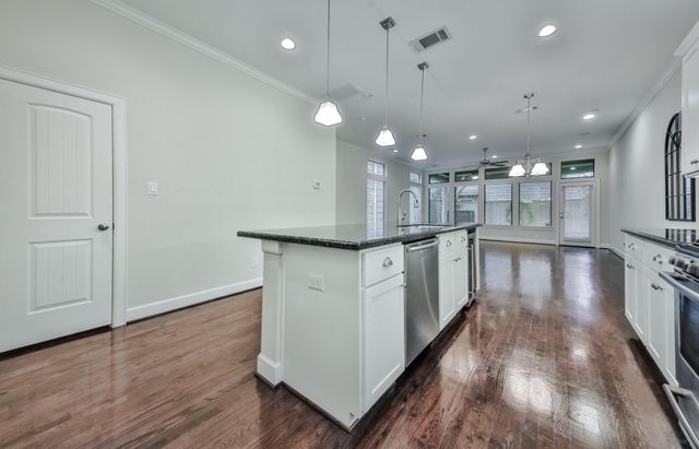5337 Kansas Street D, Houston, TX 77007