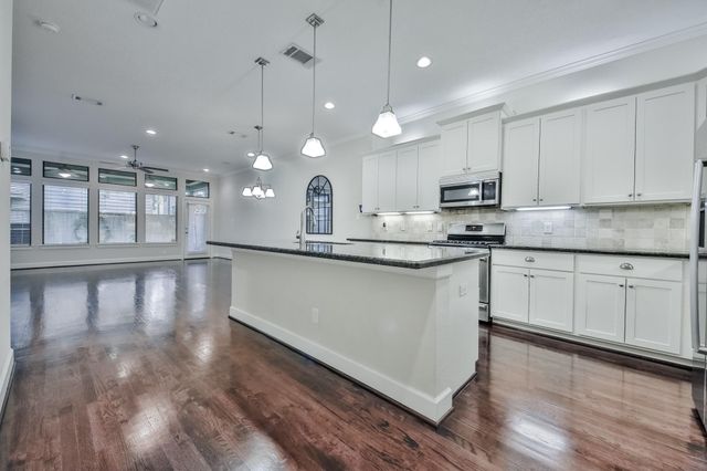 5337 Kansas Street D, Houston, TX 77007