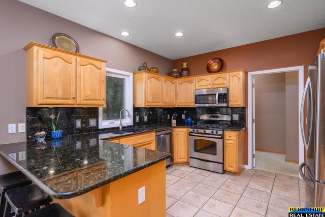 5127 N 137 Avenue, Omaha, NE 68164