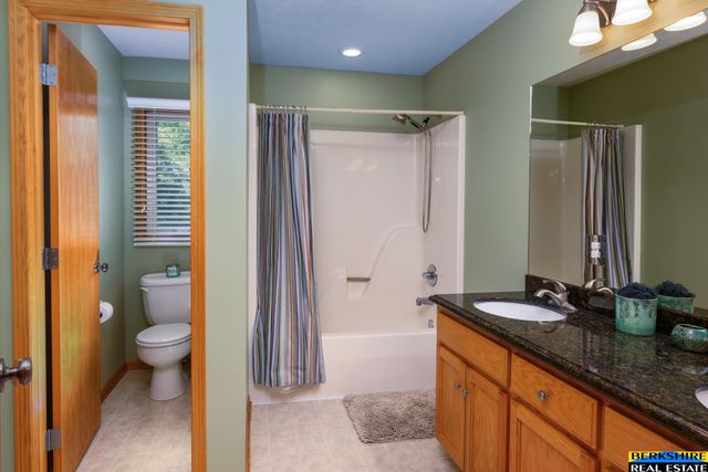 5127 N 137 Avenue, Omaha, NE 68164