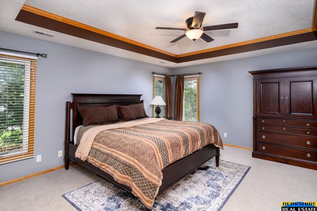 5127 N 137 Avenue, Omaha, NE 68164
