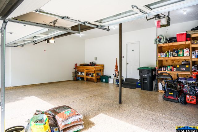 5127 N 137 Avenue, Omaha, NE 68164