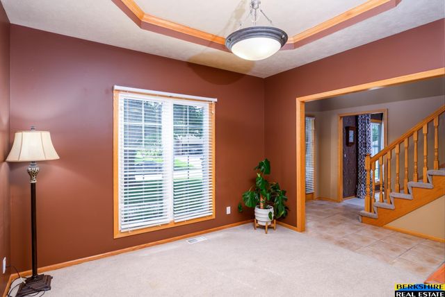 5127 N 137 Avenue, Omaha, NE 68164