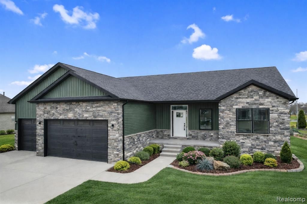 7246 Geraldine Circle, Swartz Creek, MI 48473