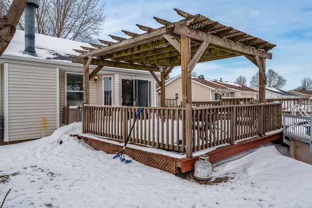 136 Harvest Glenn Drive, Davis Junction, IL 61020