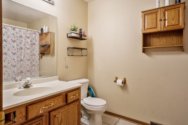 136 Harvest Glenn Drive, Davis Junction, IL 61020