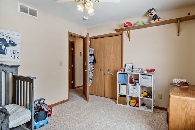 136 Harvest Glenn Drive, Davis Junction, IL 61020