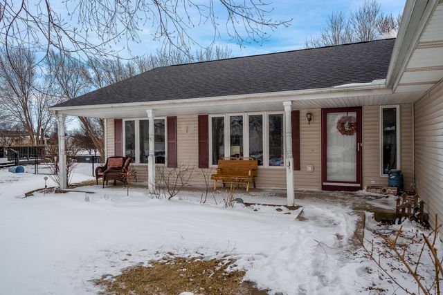 136 Harvest Glenn Drive, Davis Junction, IL 61020