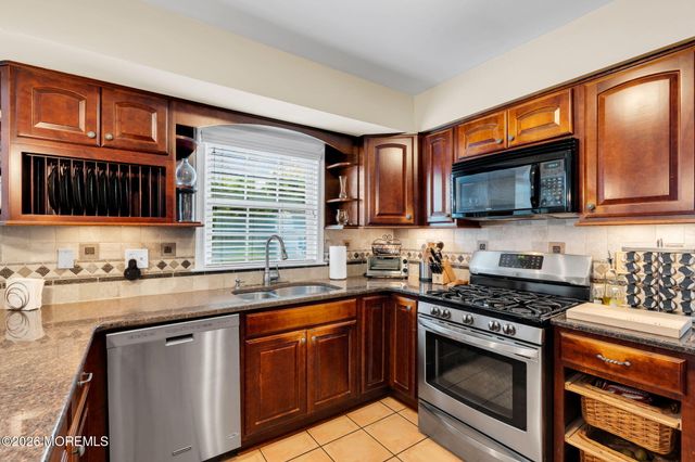 57 Concord Circle, Howell, NJ 07731