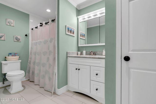 57 Concord Circle, Howell, NJ 07731