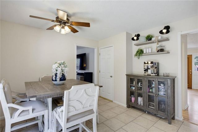 277 Lakeview Lane, Hiram, GA 30141