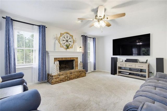 277 Lakeview Lane, Hiram, GA 30141
