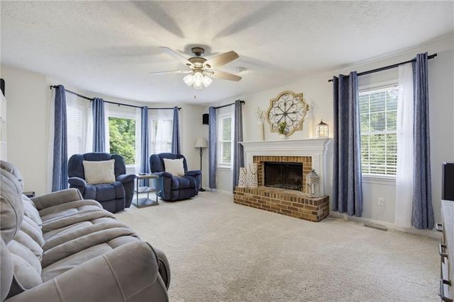 277 Lakeview Lane, Hiram, GA 30141