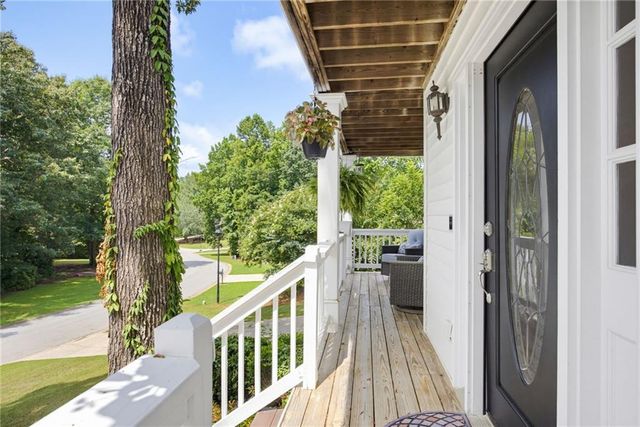 277 Lakeview Lane, Hiram, GA 30141