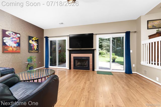 6496 Lake Meadow Drive, Waterford Charter Township, MI 48327