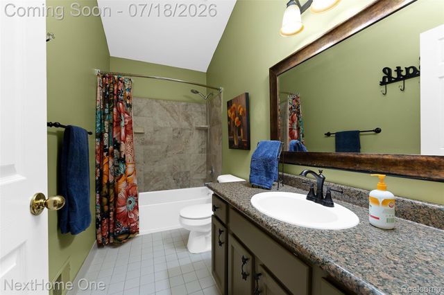 6496 Lake Meadow Drive, Waterford Charter Township, MI 48327