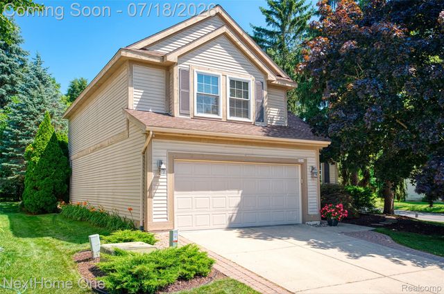 6496 Lake Meadow Drive, Waterford Charter Township, MI 48327