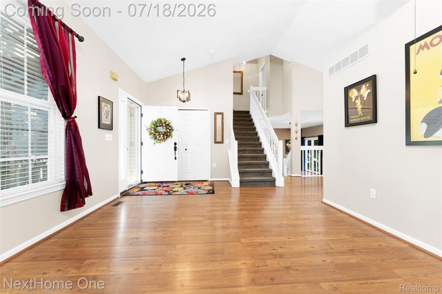 6496 Lake Meadow Drive, Waterford Charter Township, MI 48327