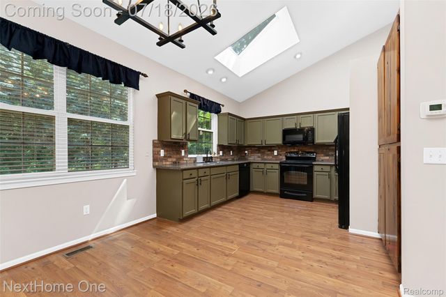 6496 Lake Meadow Drive, Waterford Charter Township, MI 48327