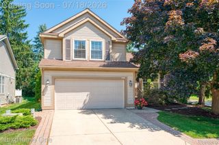 6496 Lake Meadow Drive, Waterford Charter Township, MI 48327