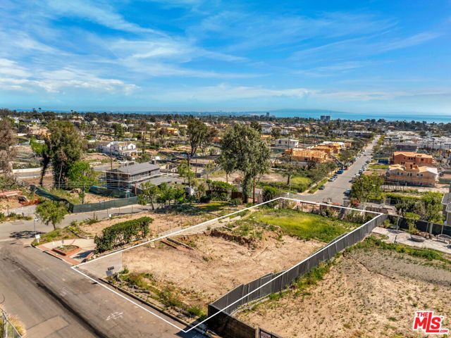 15208 Whitfield Avenue, Pacific Palisades (los Angeles), CA 90272