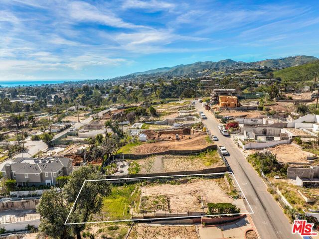 15208 Whitfield Avenue, Pacific Palisades (los Angeles), CA 90272