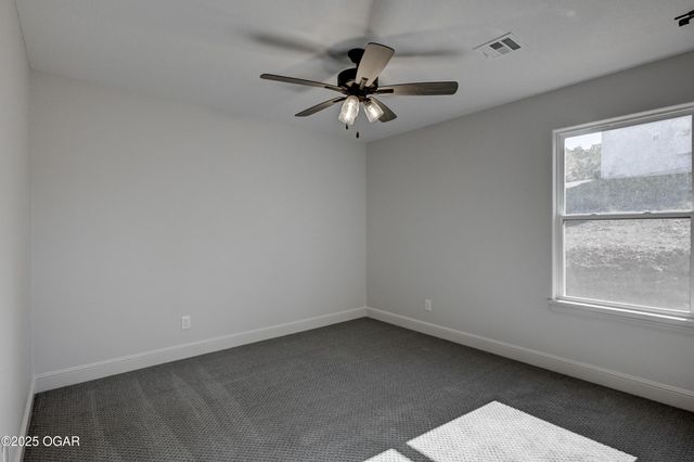 1110 E 42nd Street, Joplin, MO 64804